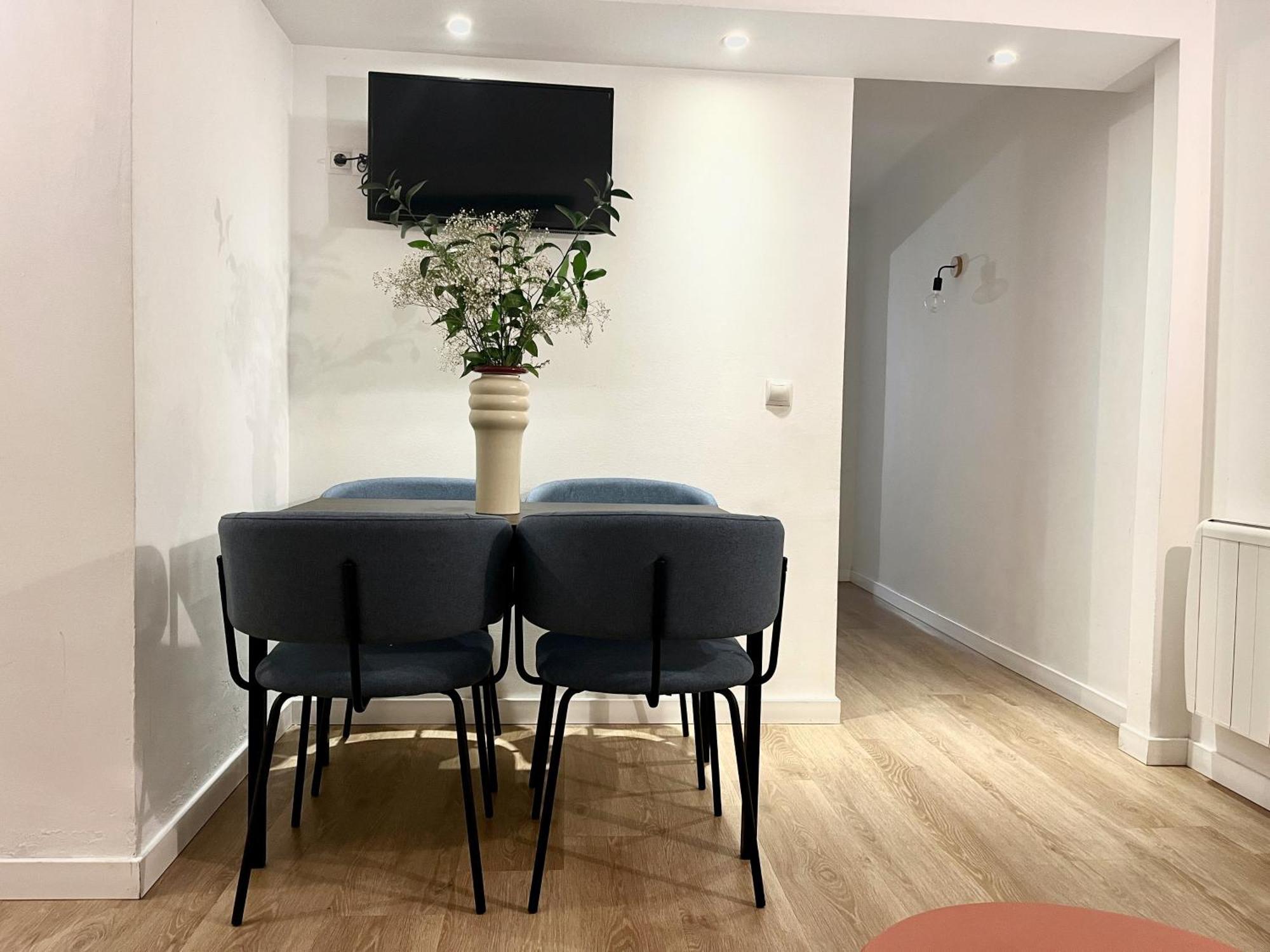 Apartamento Puerta Del Camino 5 - Patio Y Wifi Bilbao Bagian luar foto